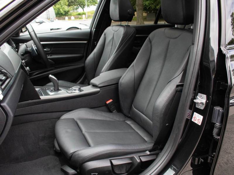 BMW 3 Series   Registered:2017(67)