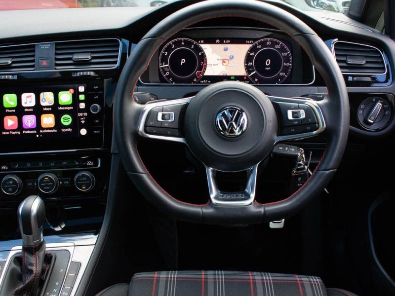 Volkswagen Golf   Registered:2018(68)