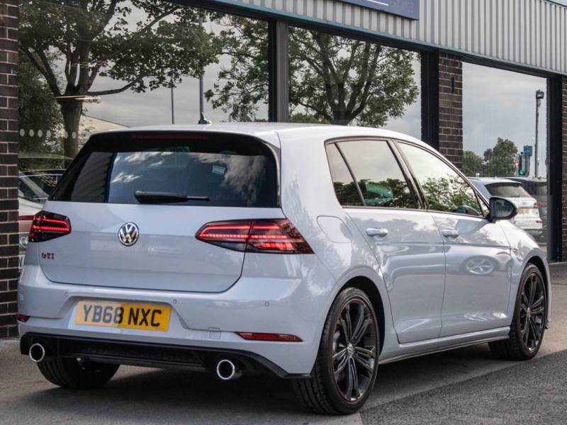Volkswagen Golf   Registered:2018(68)