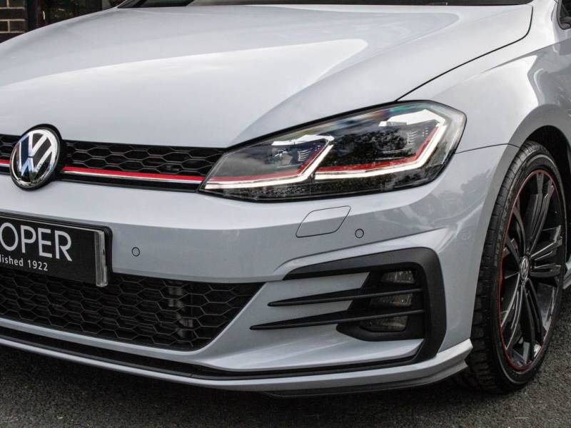 Volkswagen Golf   Registered:2018(68)