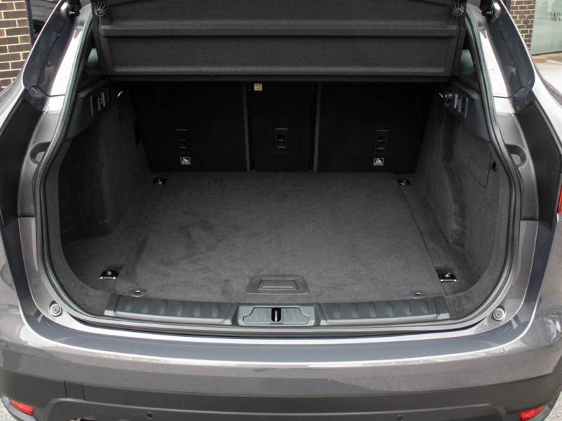 Jaguar F Pace   Registered:2016(66)