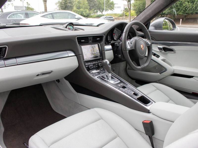 Porsche 911   Registered:2012(62)