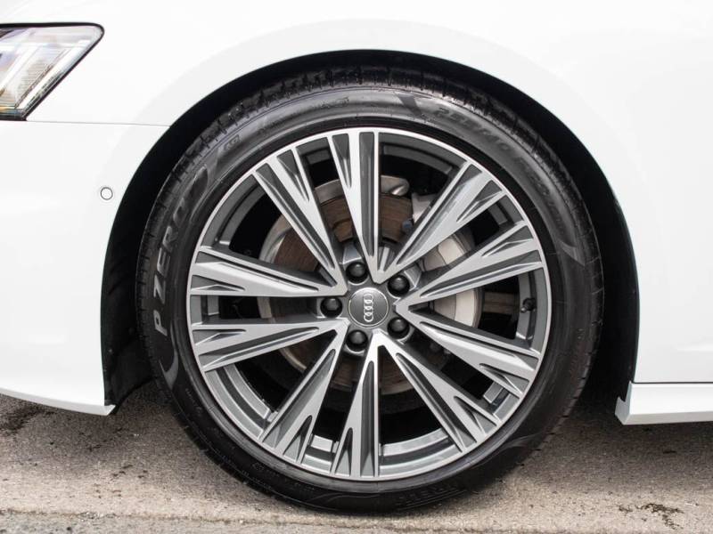 Audi A6   Registered:2019(19)