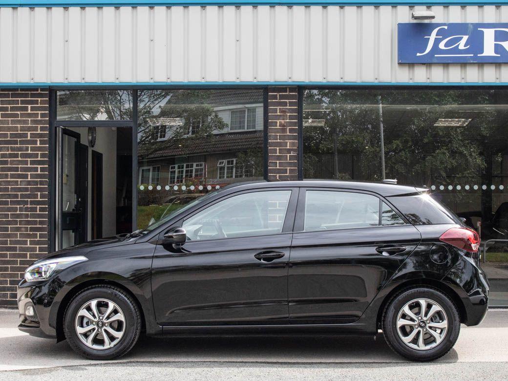 Hyundai i20 1.2 MPi SE 5 door 84ps Hatchback Petrol Phantom Black Pearl