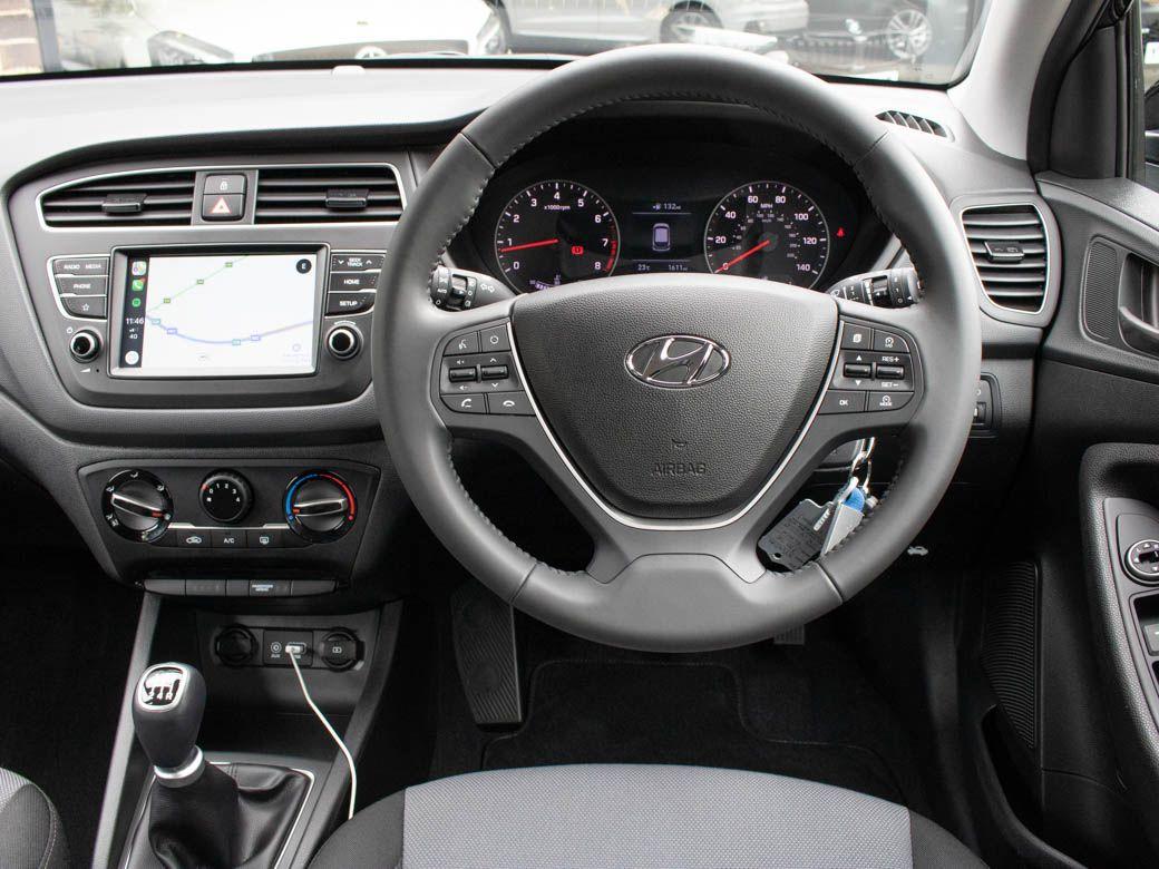 Hyundai i20 1.2 MPi SE 5 door 84ps Hatchback Petrol Phantom Black Pearl