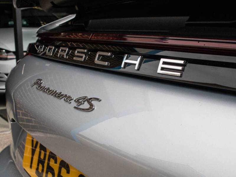 Porsche Panamera   Registered:2016(66)