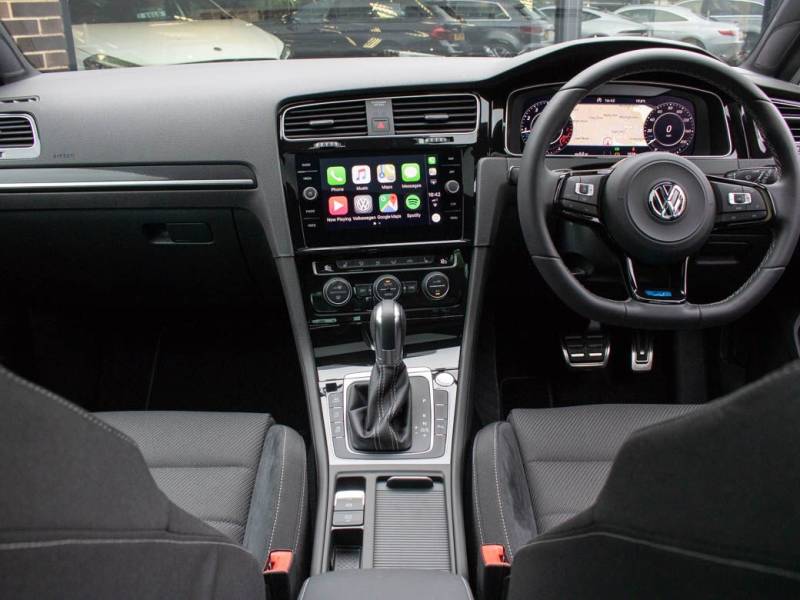 Volkswagen Golf   Registered:2019(19)