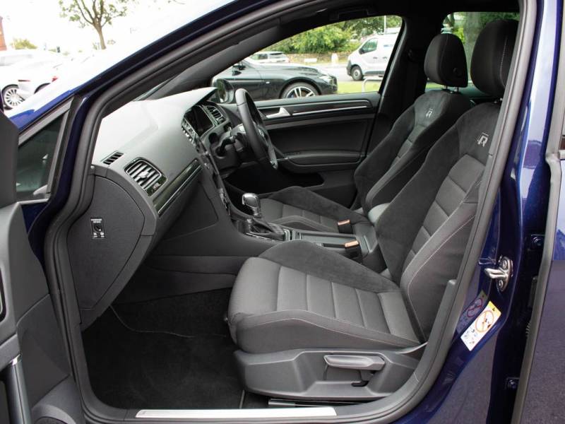 Volkswagen Golf   Registered:2019(19)