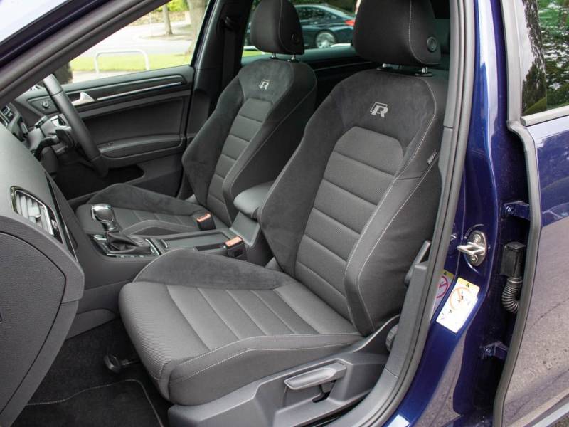 Volkswagen Golf   Registered:2019(19)