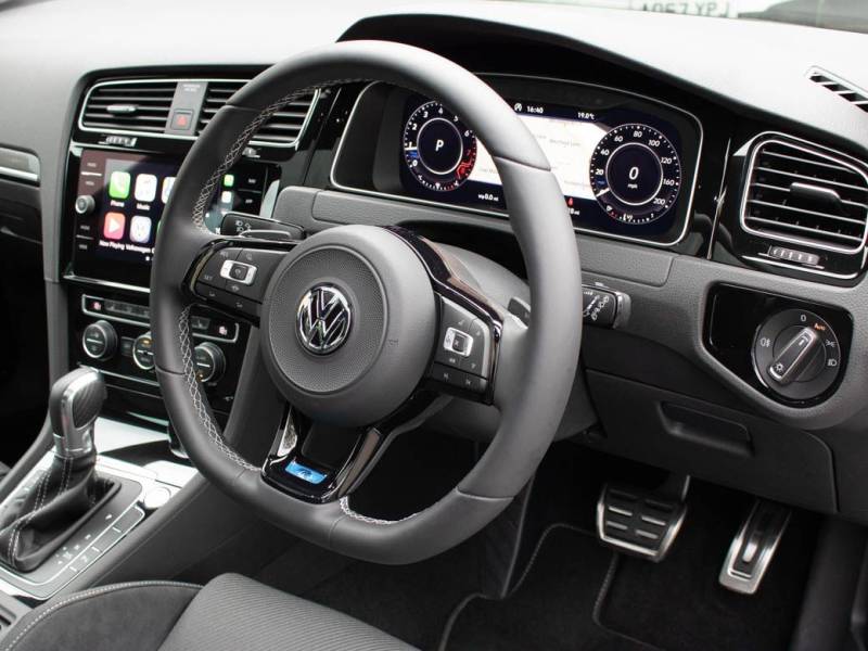 Volkswagen Golf   Registered:2019(19)