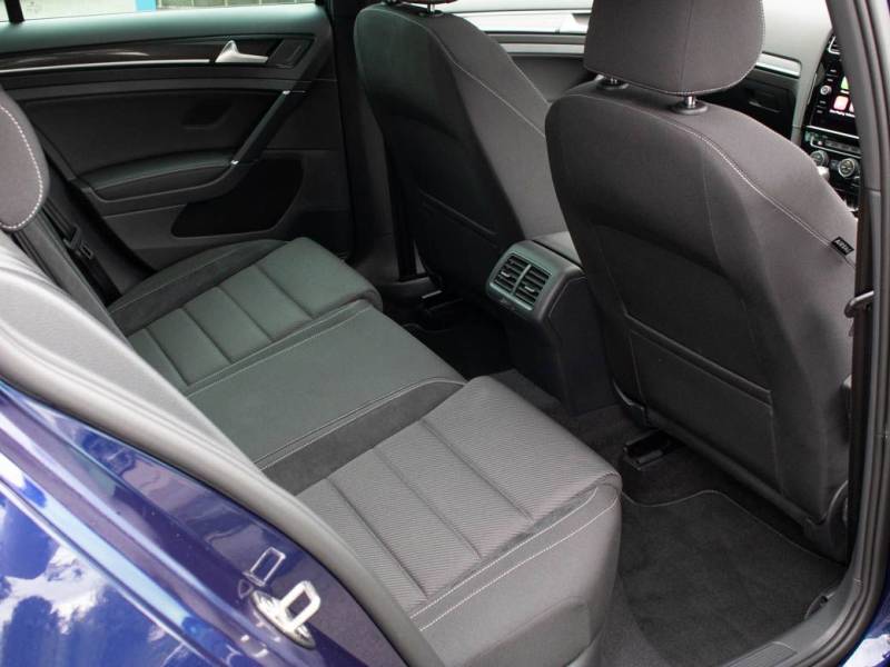 Volkswagen Golf   Registered:2019(19)