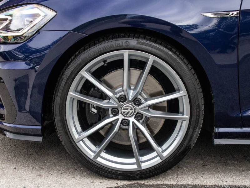 Volkswagen Golf   Registered:2019(19)