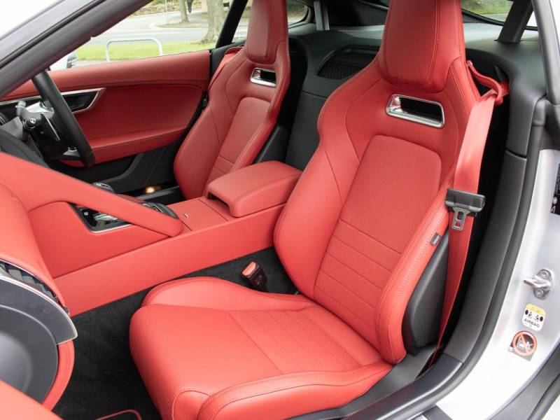 Jaguar F Type   Registered:2018(18)