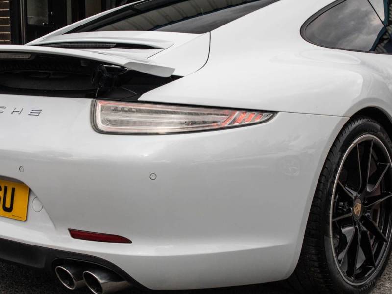 Porsche 911   Registered:2015(15)
