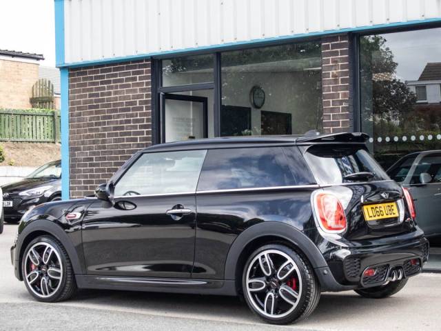2017 Mini Hatchback 2.0 John Cooper Works Auto 231bhp