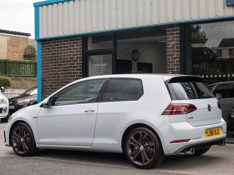 Volkswagen Golf   Registered:2018(68)