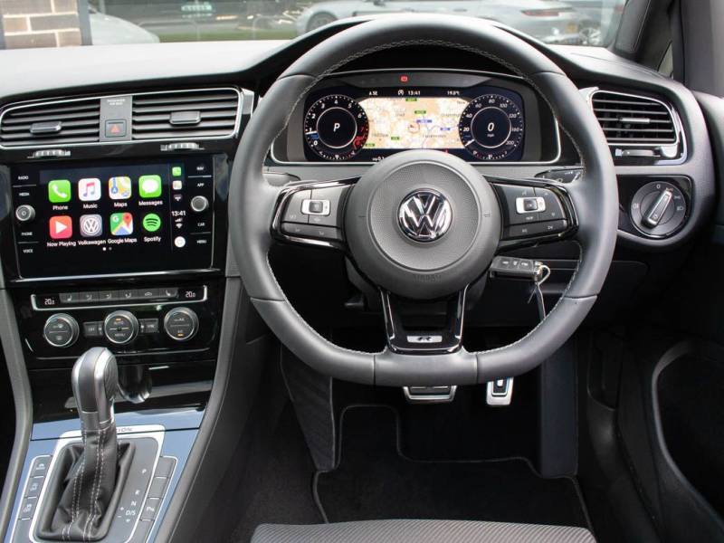Volkswagen Golf   Registered:2019(19)