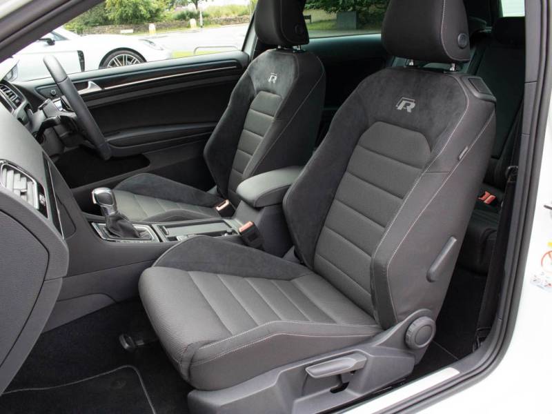 Volkswagen Golf   Registered:2019(19)