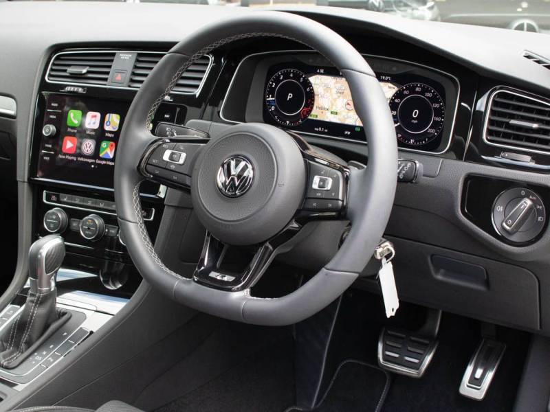 Volkswagen Golf   Registered:2019(19)