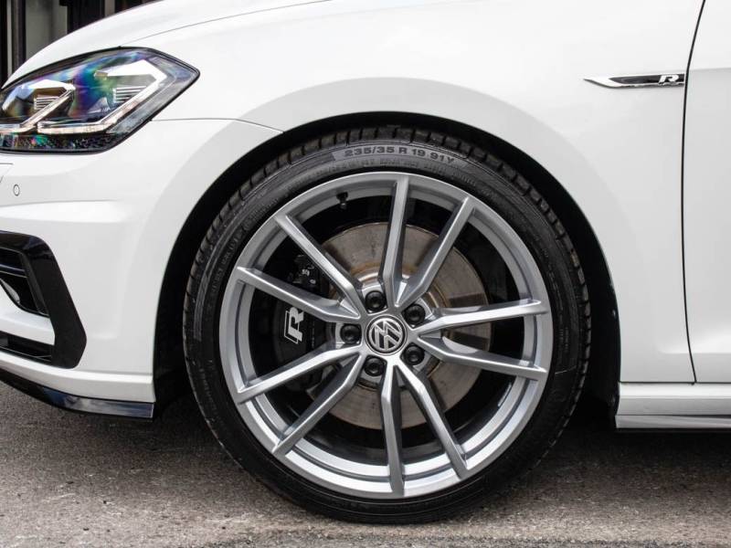 Volkswagen Golf   Registered:2019(19)