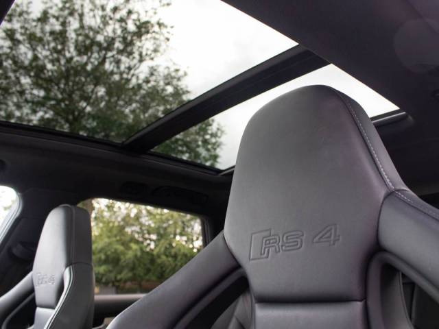 2015 Audi RS4 4.2 FSI quattro S tronic