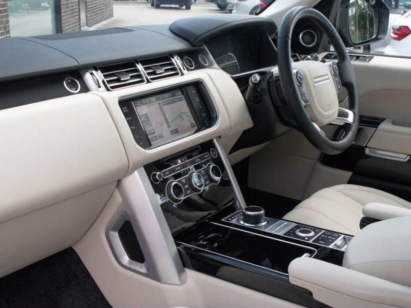 Land Rover Range Rover   Registered:2014(14)
