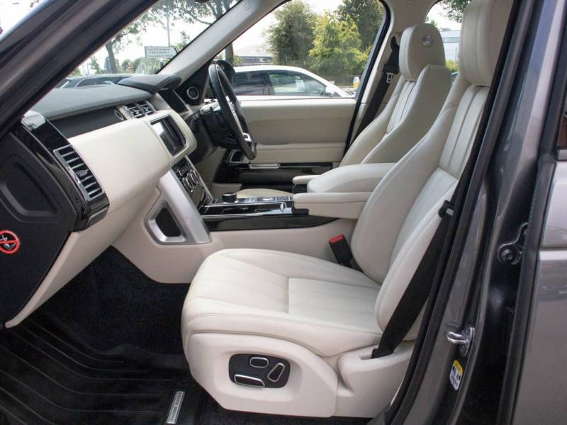 Land Rover Range Rover   Registered:2014(14)