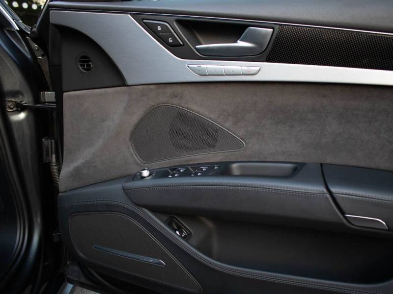 Audi A8   Registered:2015(65)