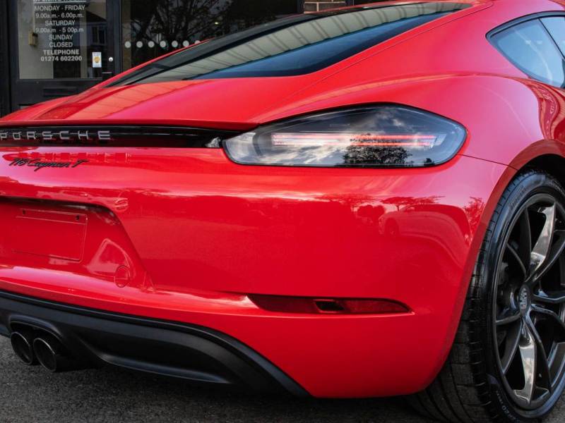 Porsche Cayman   Registered:2019(19)