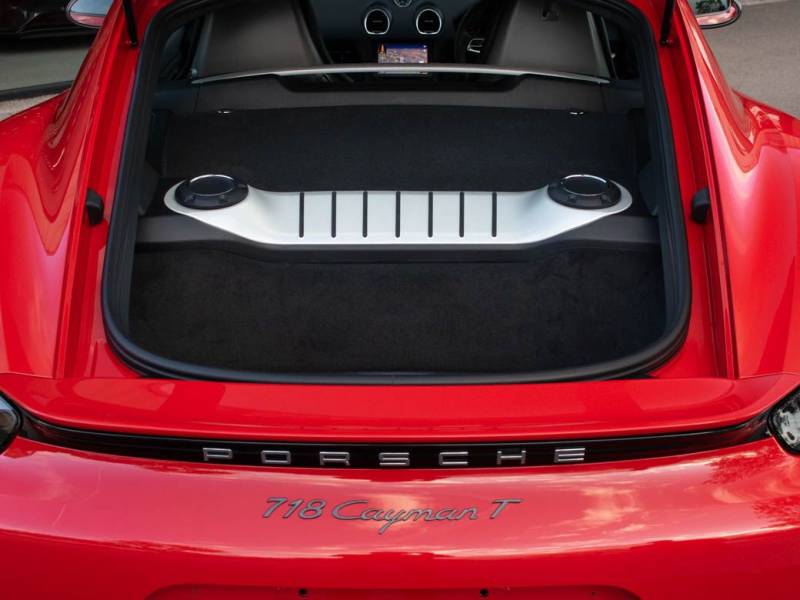 Porsche Cayman   Registered:2019(19)