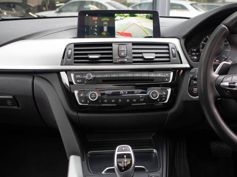 BMW 3 Series   Registered:2017(67)