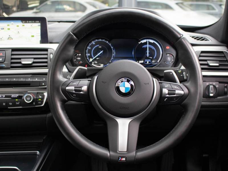 BMW 3 Series   Registered:2017(67)