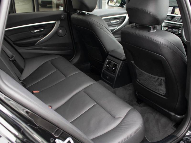 BMW 3 Series   Registered:2017(67)