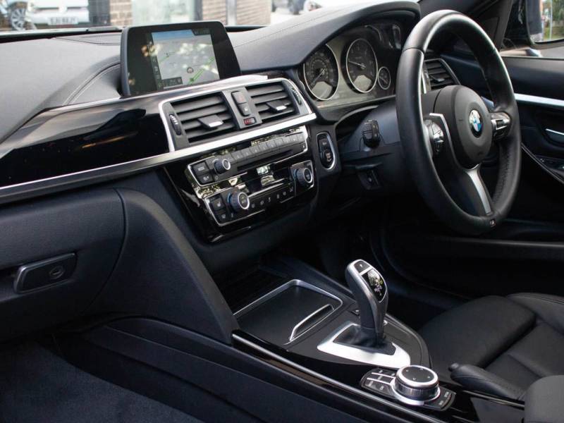 BMW 3 Series   Registered:2018(68)