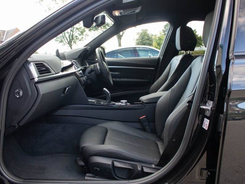 BMW 3 Series   Registered:2018(68)