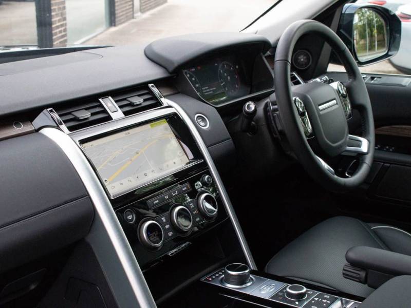 Land Rover Discovery   Registered:2019(19)