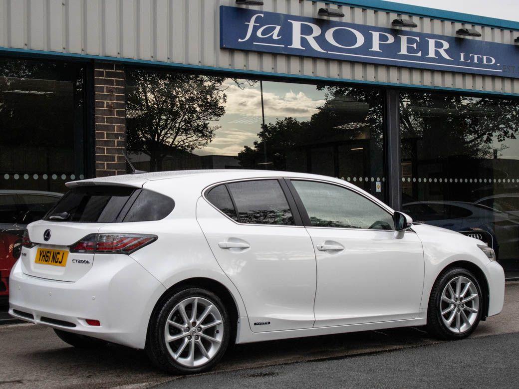 Lexus CT 200h 1.8 SE-L Auto Nav Hatchback Hybrid Starfire White Pearl