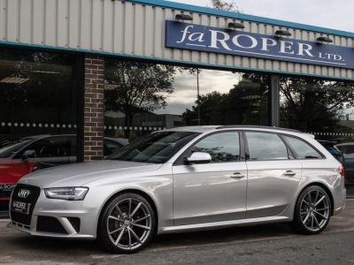 Audi RS4 Avant 4.2 FSI quattro S tronic 450ps Estate Petrol Prisma Silver Crystal