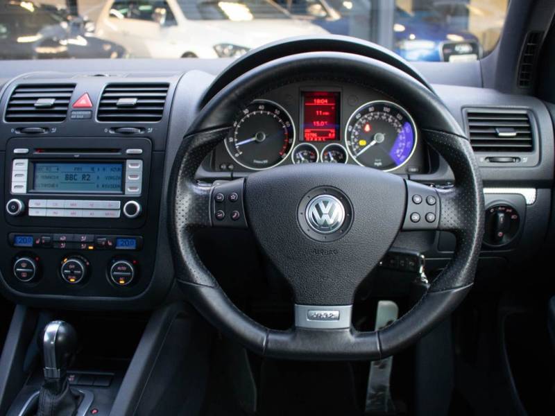 Volkswagen Golf   Registered:2009(58)