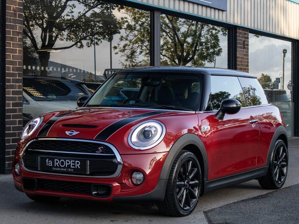 Mini Hatchback 2.0 Cooper S 3 door 192bhp +++Spec Hatchback Petrol Blazing Red Metallic