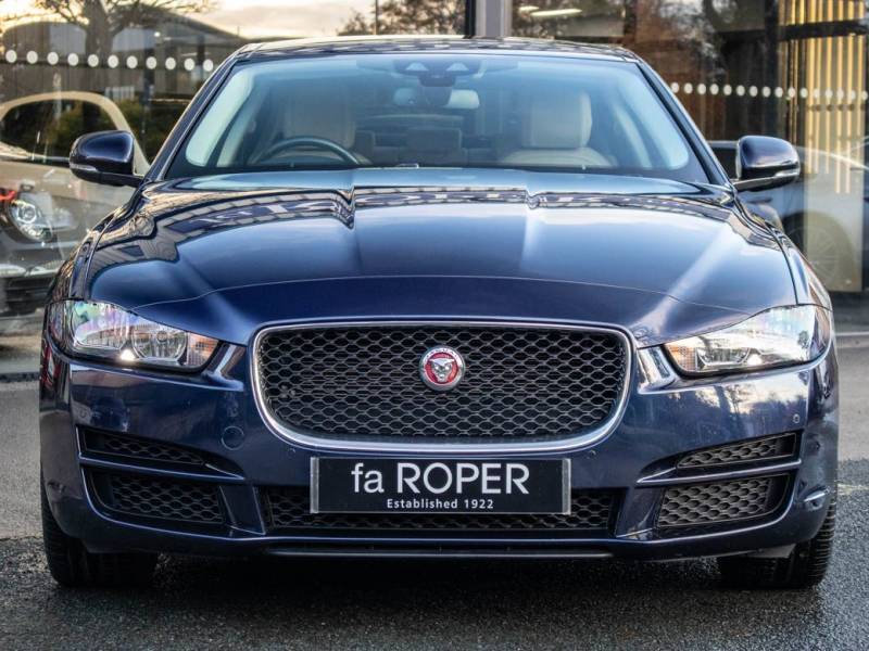 Jaguar XE   Registered:2018(18)