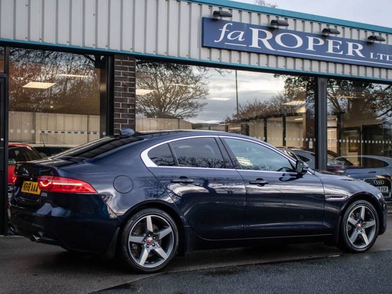 Jaguar XE   Registered:2018(18)