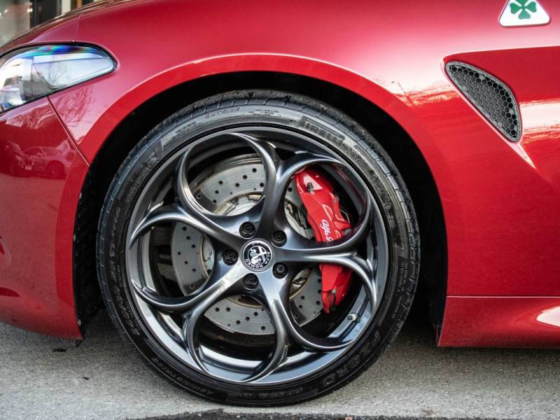 Alfa Romeo Giulia   Registered:2017(17)