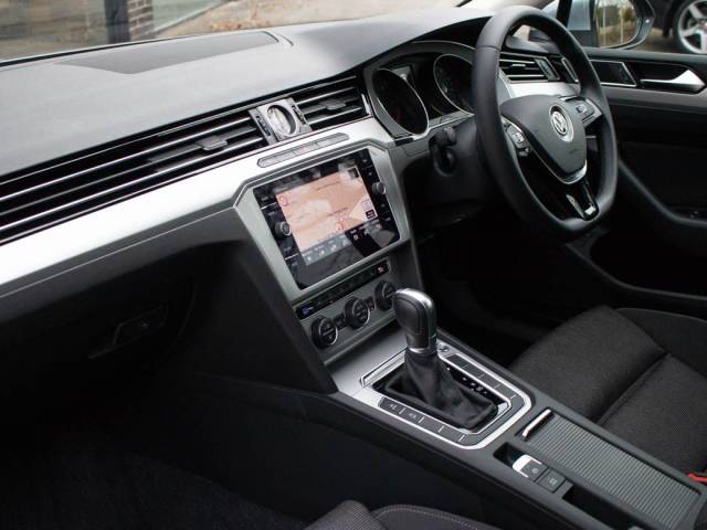 2019 Volkswagen Passat 2.0 TDI SE Business Estate DSG Auto 150ps