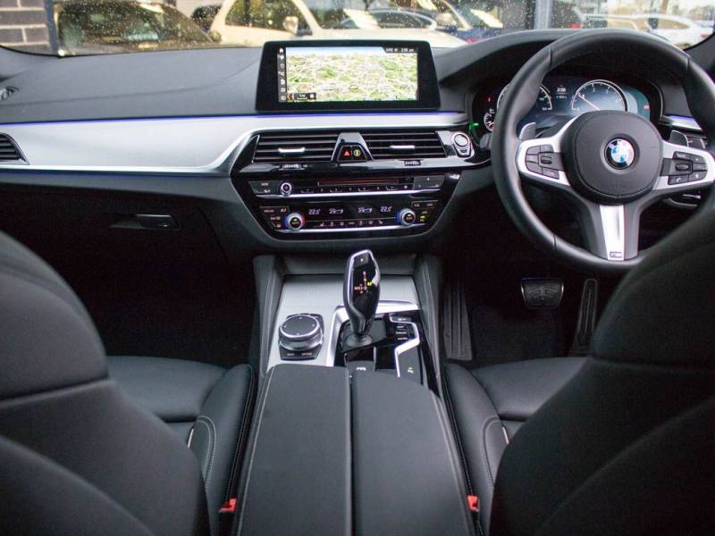 BMW 5 Series   Registered:2018(18)