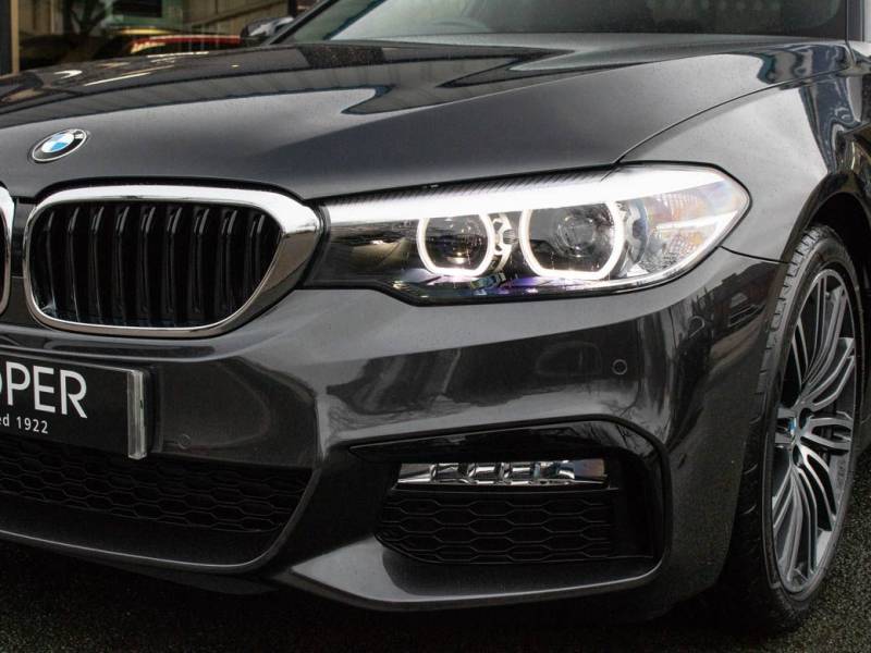 BMW 5 Series   Registered:2018(18)