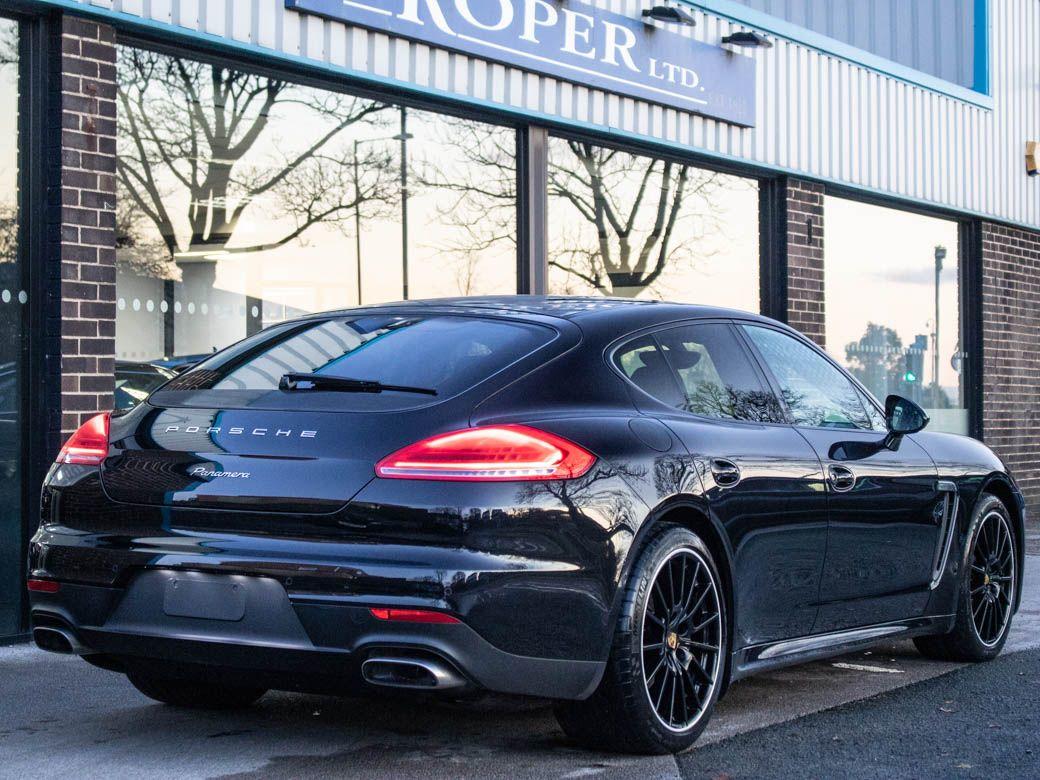 Porsche Panamera 3.0 V6 Diesel Tiptronic S 300ps Hatchback Diesel Jet Black Metallic