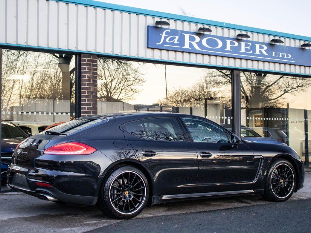 Porsche Panamera 3.0 V6 Diesel Tiptronic S 300ps Hatchback Diesel Jet Black Metallic