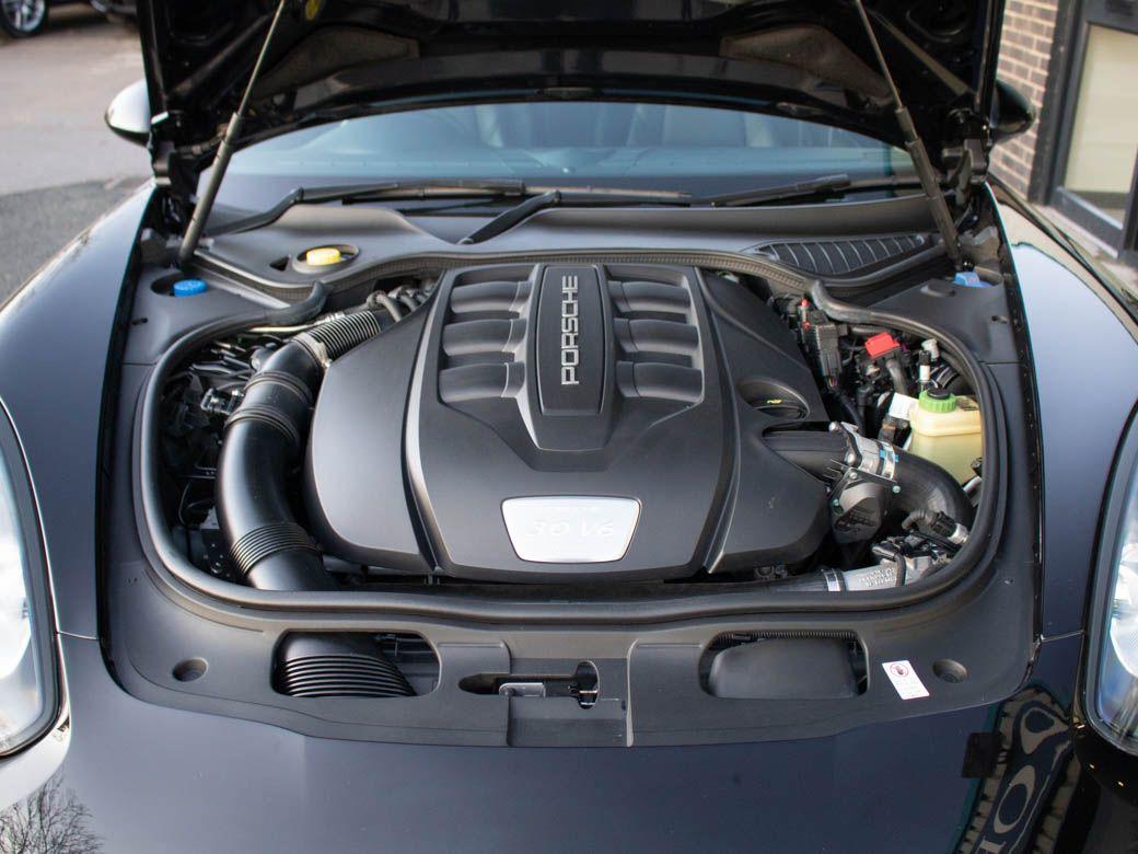 Porsche Panamera 3.0 V6 Diesel Tiptronic S 300ps Hatchback Diesel Jet Black Metallic