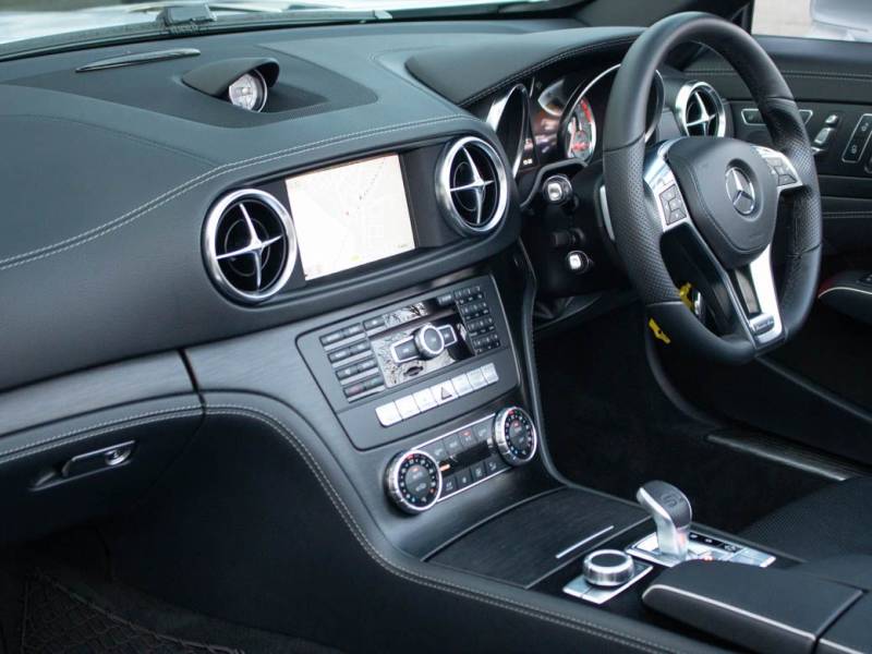 Mercedes Benz SL Class   Registered:2013(13)